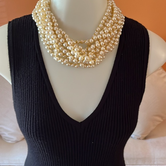 BLACK SLEEVELESS DRESS - Picture 3 of 5